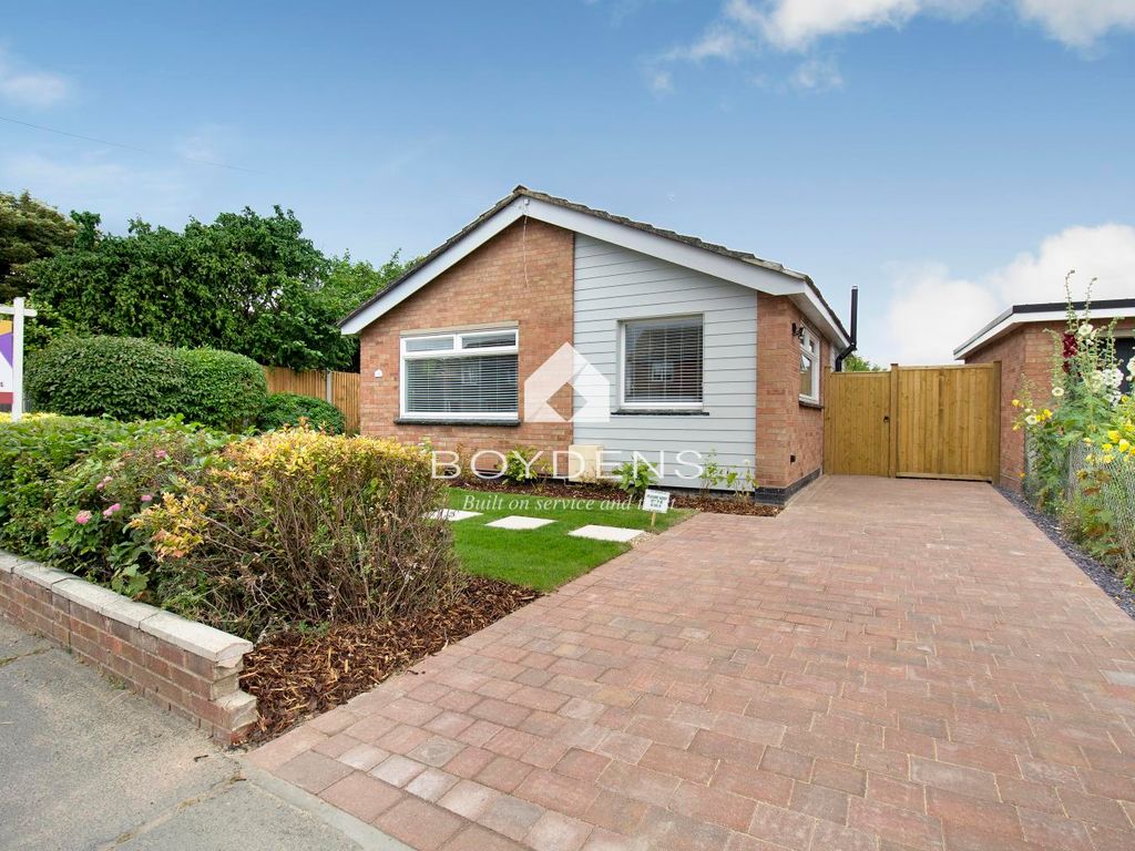 2 bed detached bungalow for sale in St. Christopher Road, Colchester