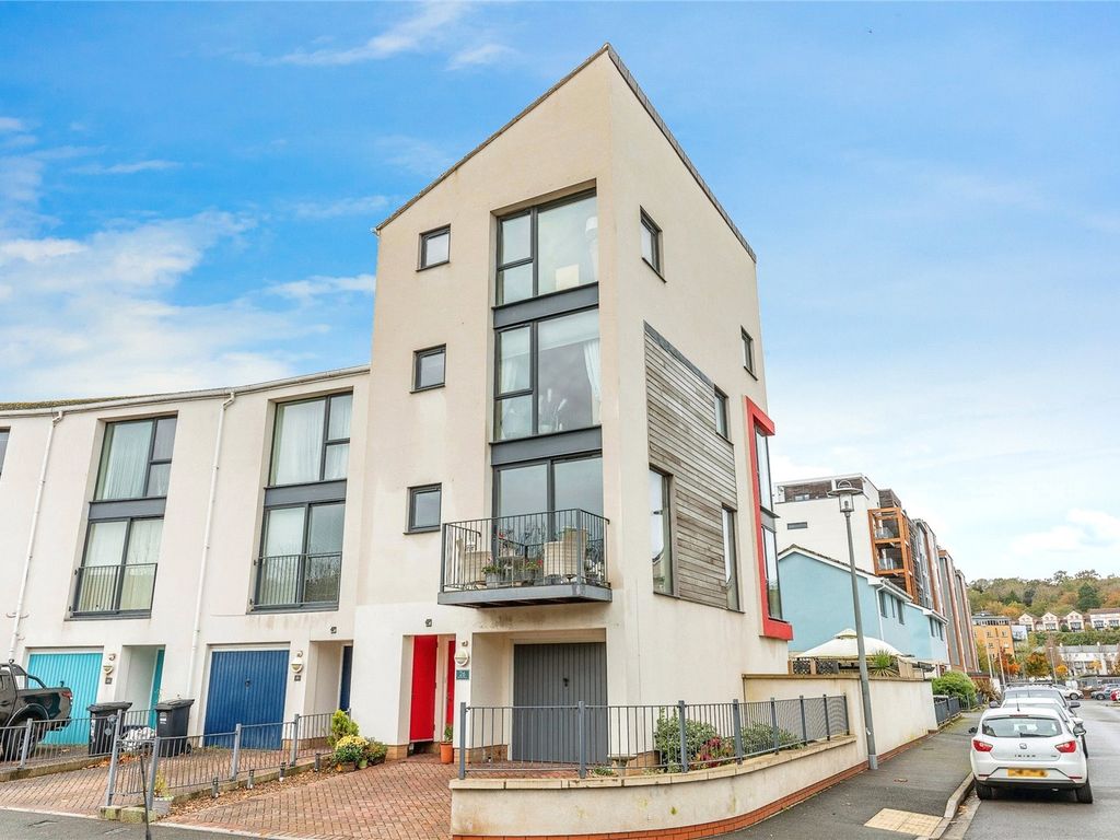 6 bed detached house for sale in Pennant Place, Portishead, Bristol