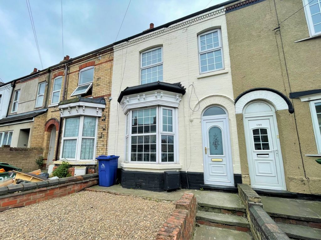 4 bed terraced house for sale in Welholme Road, Grimsby, Lincolnshire