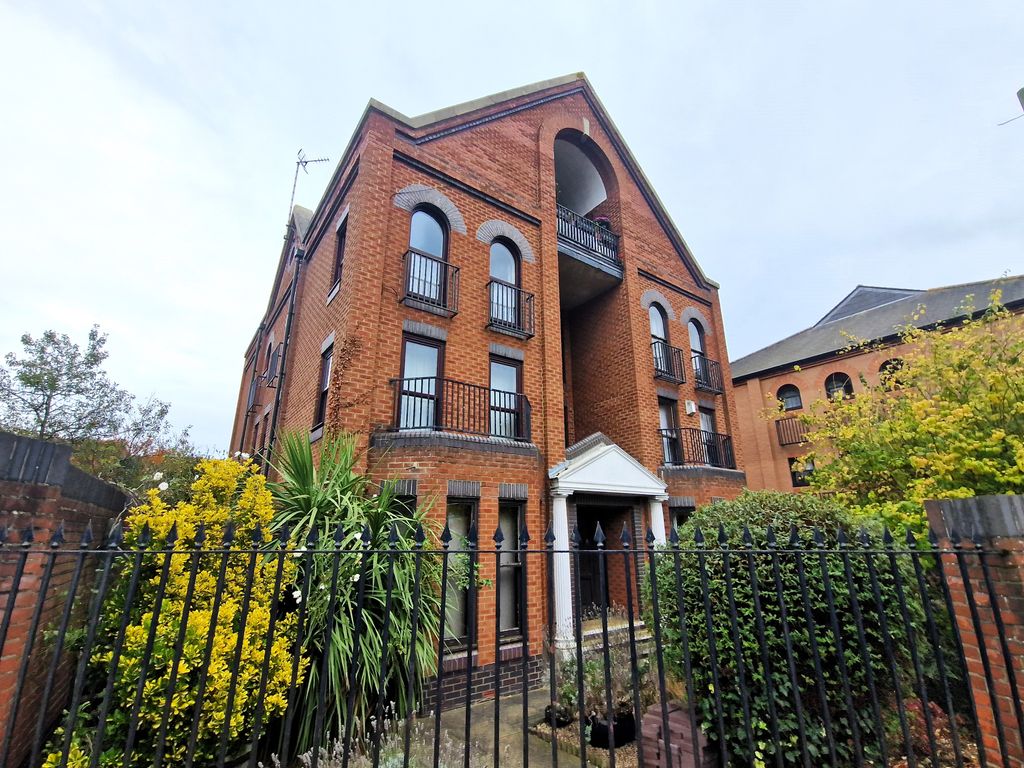 1 bed property to rent in Marks Court, Southchurch Avenue, SouthendOn
