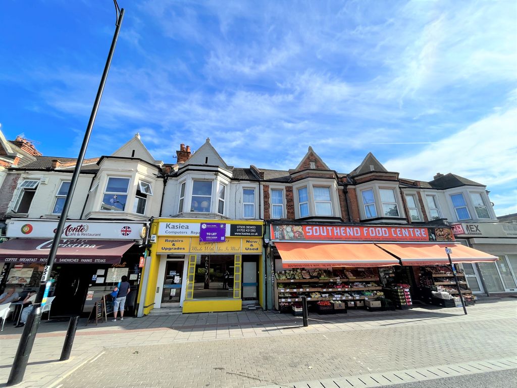 1 bed flat to rent in London Road, Southend SS1, £950 pcm Zoopla