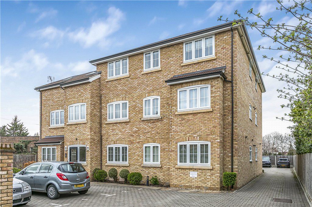 2 bed flat for sale in Chertsey Road, Ashford, Surrey TW15 Zoopla