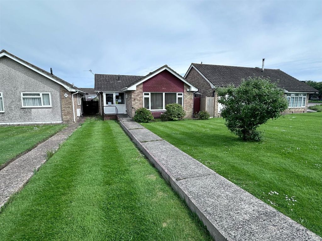 2 bed bungalow for sale in Seven Sisters Road, Willingdon, Eastbourne