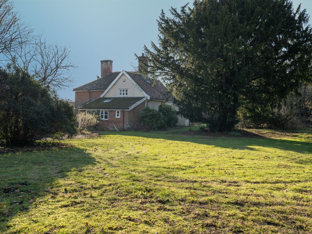 4 bed cottage for sale in St. James South Elmham, Halesworth IP19 Zoopla