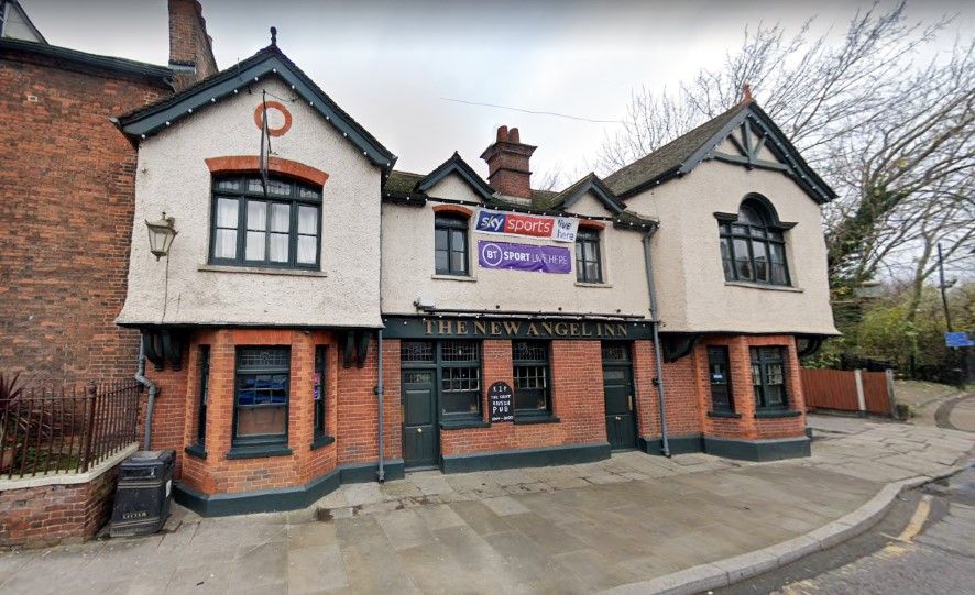 Pub/bar for sale in The Angel, 31 Broadway, Rainham, Essex RM13 Zoopla