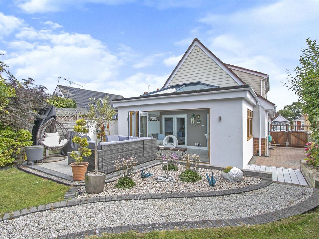 3 bed detached house for sale in Woodlands Avenue, Poole BH15 Zoopla