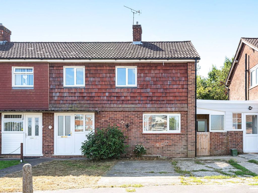 Applegarth Ave Guildford GU2  