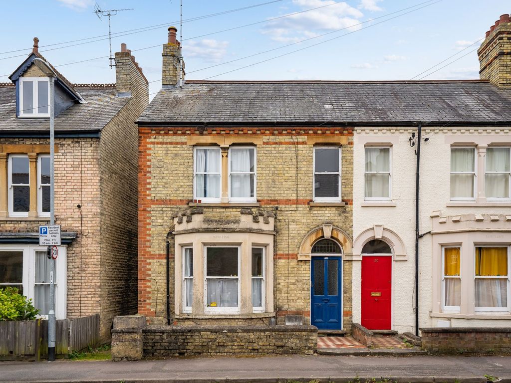 5 bed end terrace house for sale in Hartington Grove, Cambridge CB1