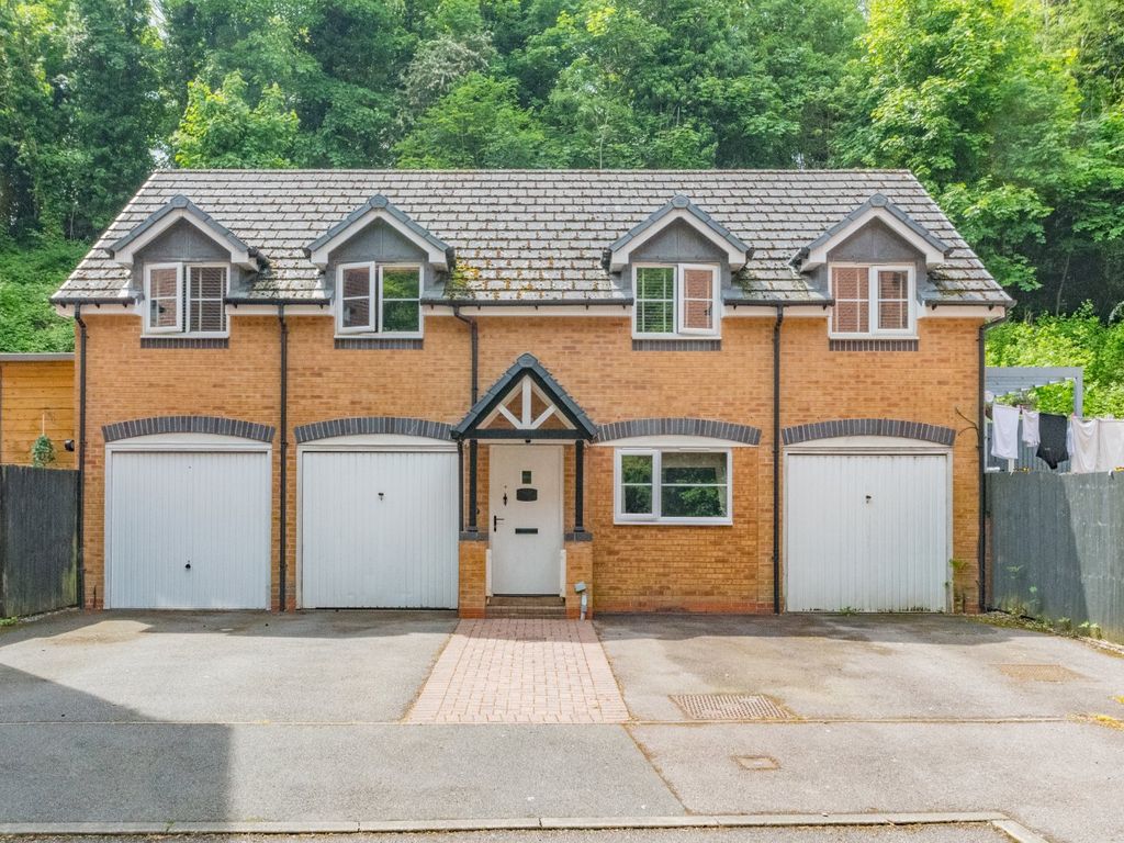 3 bed for sale in Clancey Way, Halesowen, West Midlands B63, £190,000 Zoopla