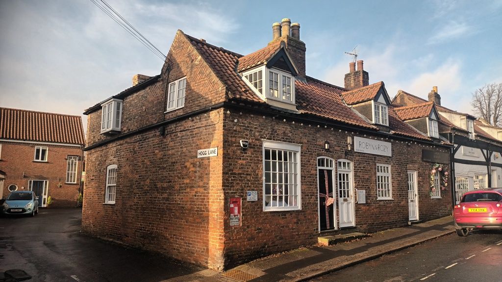 Retail premises to let in 1 Packman Lane, Kirk Ella, Hull HU10, £19,800