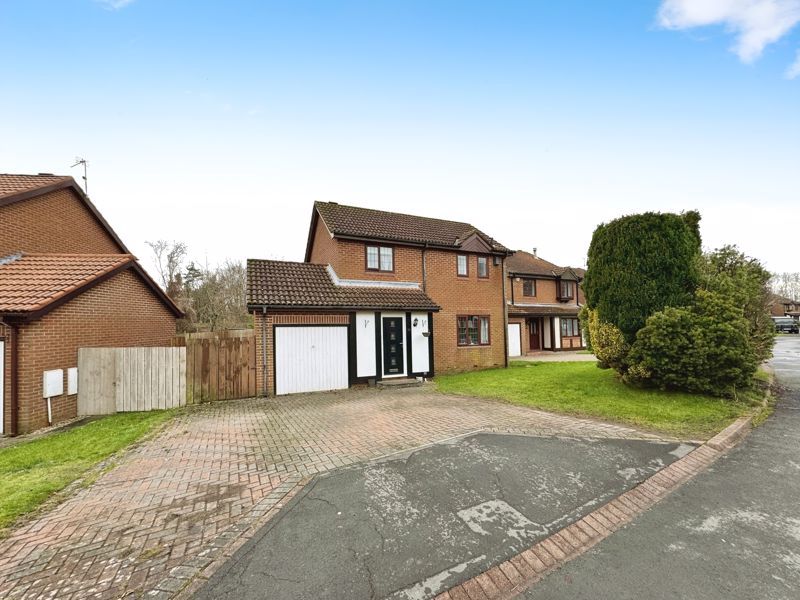 3 bed detached house for sale in Whinham Way, Morpeth NE61, £325,000