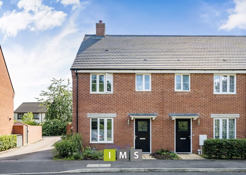 3 bed end terrace house to rent in Vulcan View, Bicester OX26, £1,550