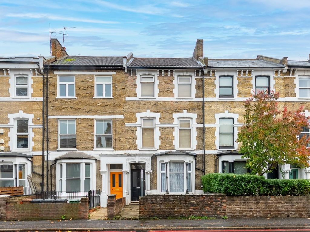 4 bed terraced house for sale in Rectory Road, London N16, £1,200,000