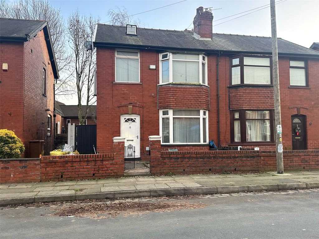 3 bed semidetached house for sale in Eastham Avenue, Walmersley, Bury