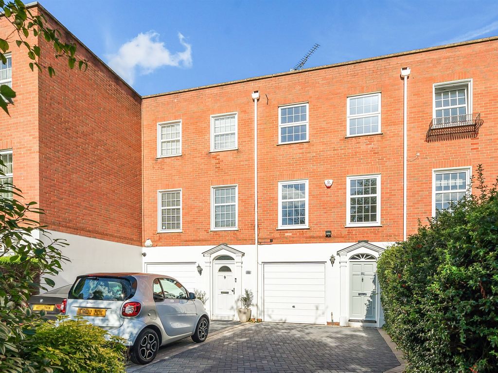 4 bed town house for sale in Private Road, Enfield EN1, £675,000 Zoopla