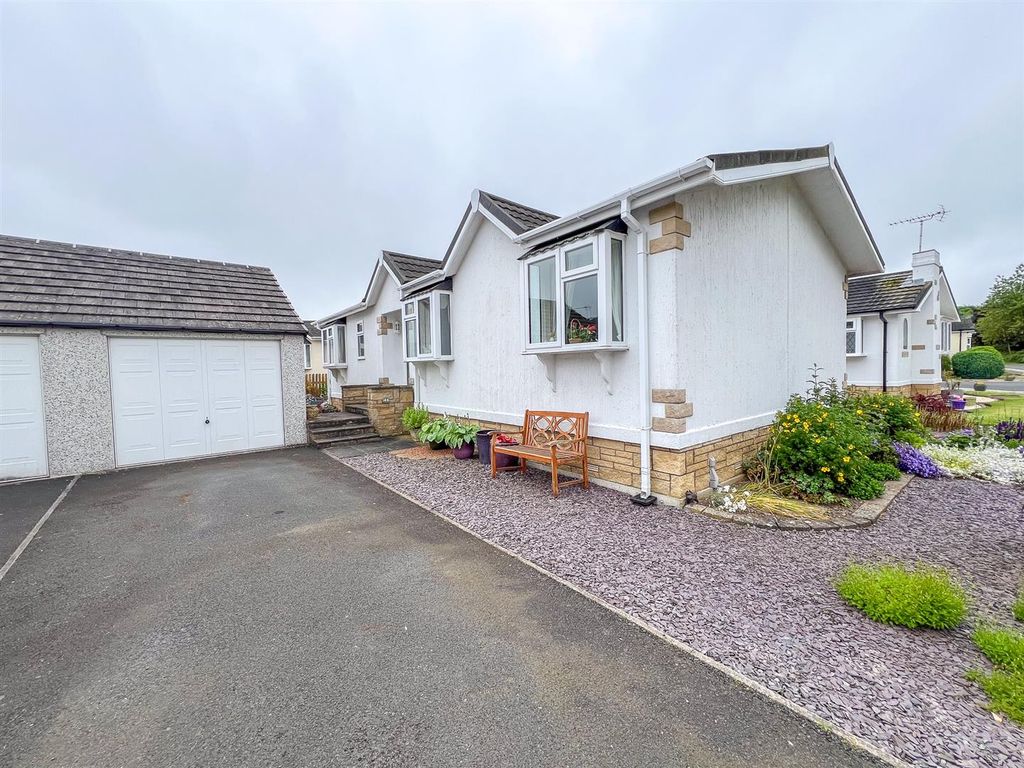 2 bed mobile/park home for sale in Brewery Road, Wooler NE71, £105,000