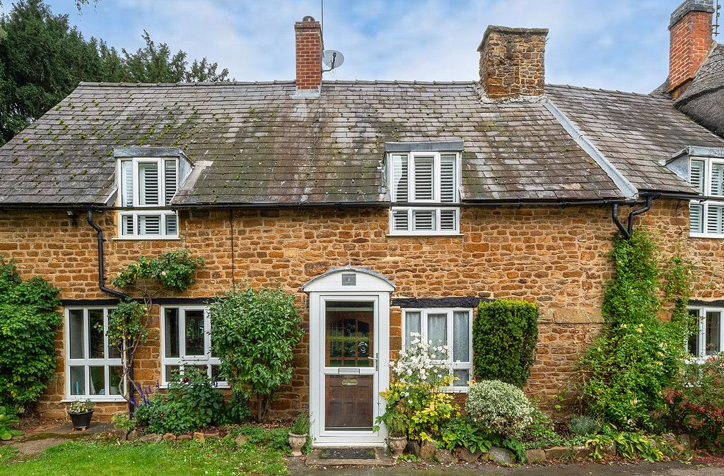 3 bed cottage for sale in Hogg End, Chipping Warden, Banbury