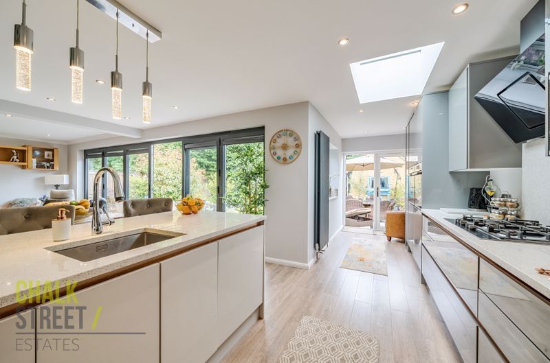 3 bed detached bungalow for sale in Stafford Avenue, Hornchurch RM11, £