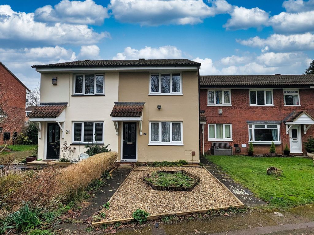 2 bed end terrace house to rent in Sharman Walk, Bradwell MK13, £1,200