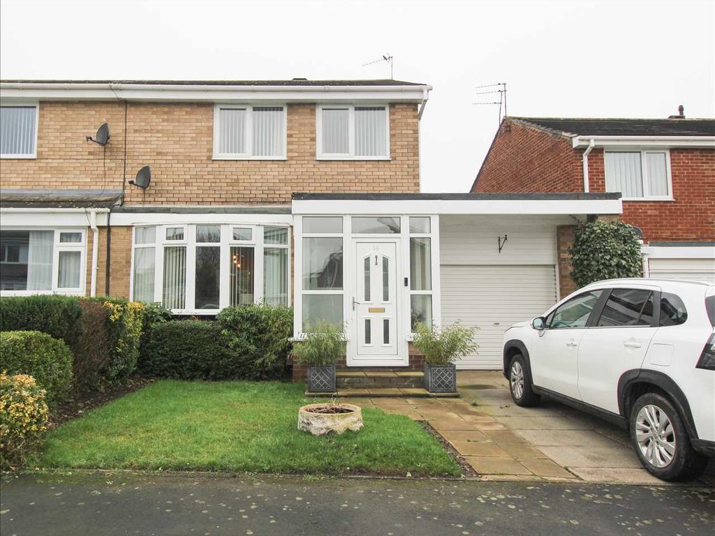 3 bed semidetached house for sale in Porchester Drive, Eastfield Chase