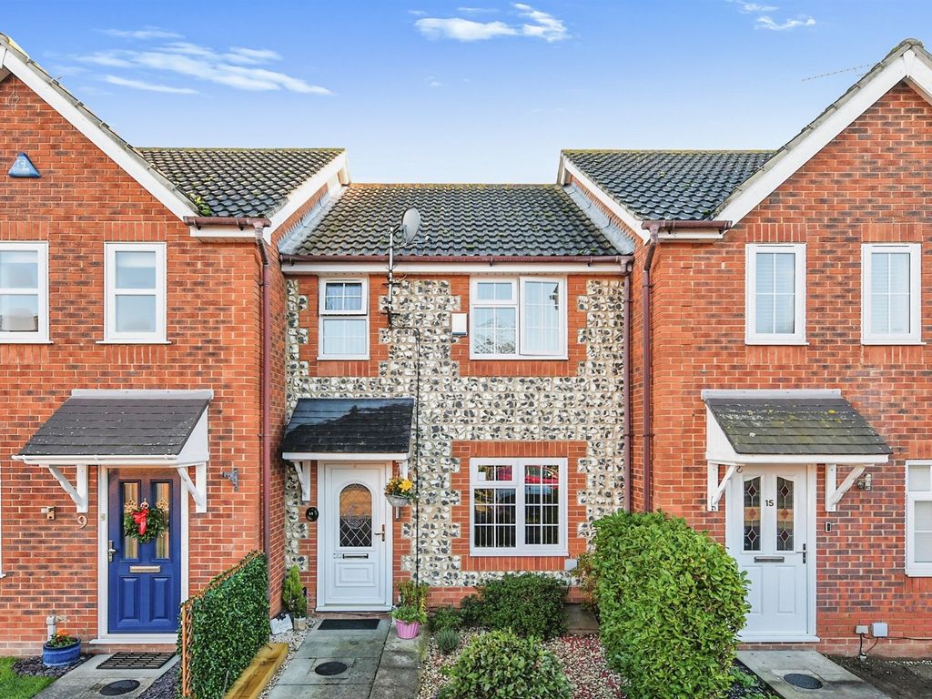 2 bed terraced house for sale in Long Common, Heybridge, Maldon CM9