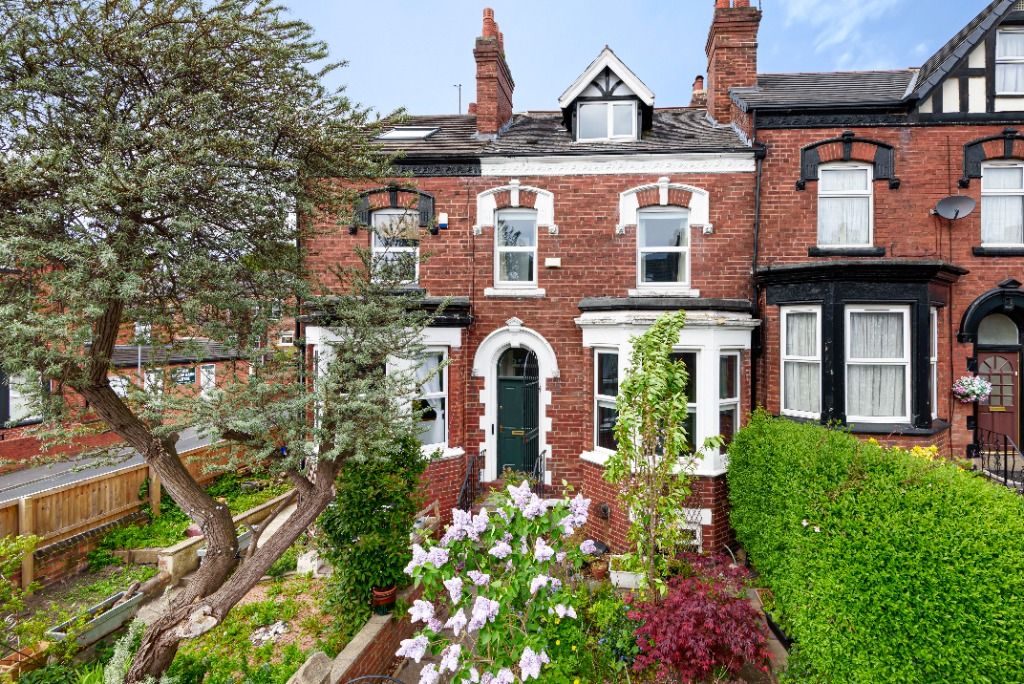 4 bed terraced house for sale in Hilton Road, Potternewton, Leeds LS8 Zoopla