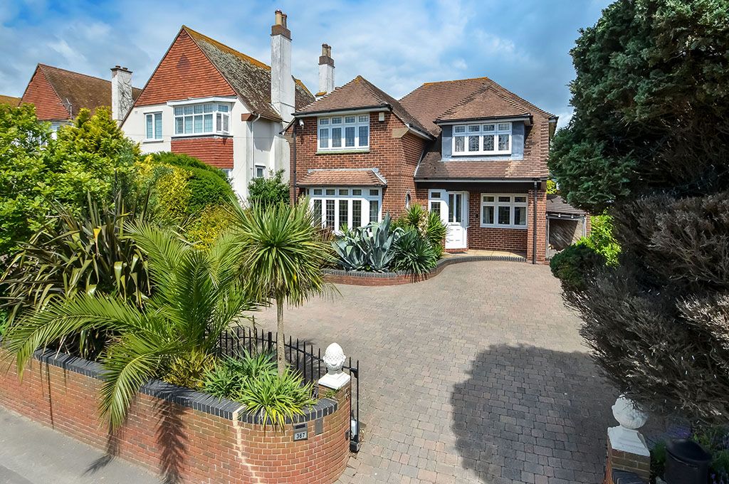 3 bed detached house for sale in Havant Road, Farlington, Portsmouth