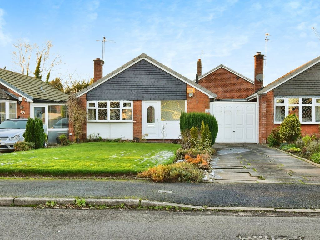 2 bed bungalow for sale in Hallwood Road, Handforth, Wilmslow, Cheshire