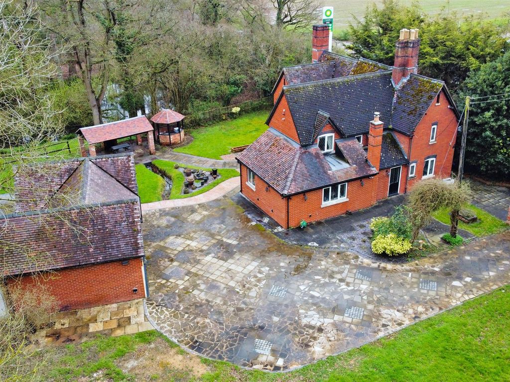 4 bed detached house for sale in Churcham, Gloucester GL2, £625,000 Zoopla