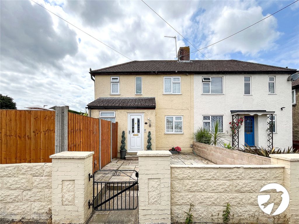 3 bed semidetached house for sale in Holly Road, Strood, Kent ME2, £