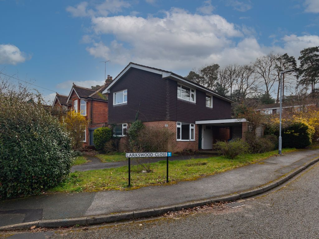 4 bed detached house for sale in Longdown Road, Sandhurst GU47 Zoopla