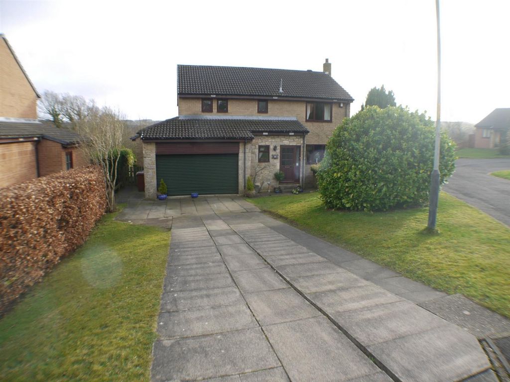 4 bed detached house for sale in Moor Grange, Prudhoe, Prudhoe