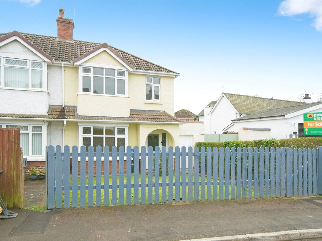 3 bed semidetached house for sale in Park Crescent, Newport NP20, £