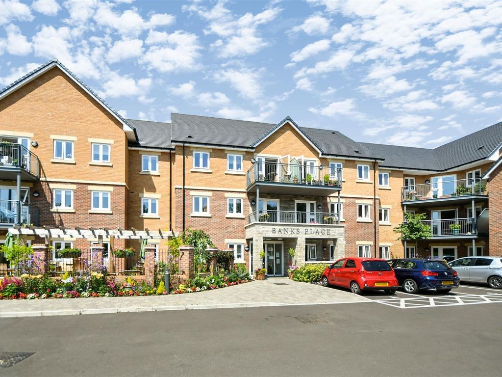 1 bed flat for sale in Banks Place, Moormead Road, Wrougton, Swindon