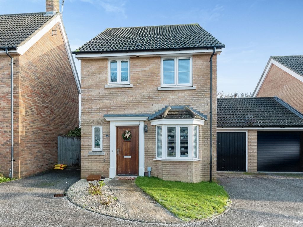3 bed linkdetached house for sale in Teal Drive, Stowmarket IP14 Zoopla