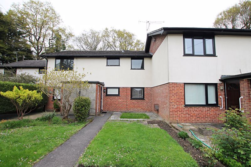 2 bed flat to rent in Carlyn Drive, Chandler's Ford, Eastleigh SO53