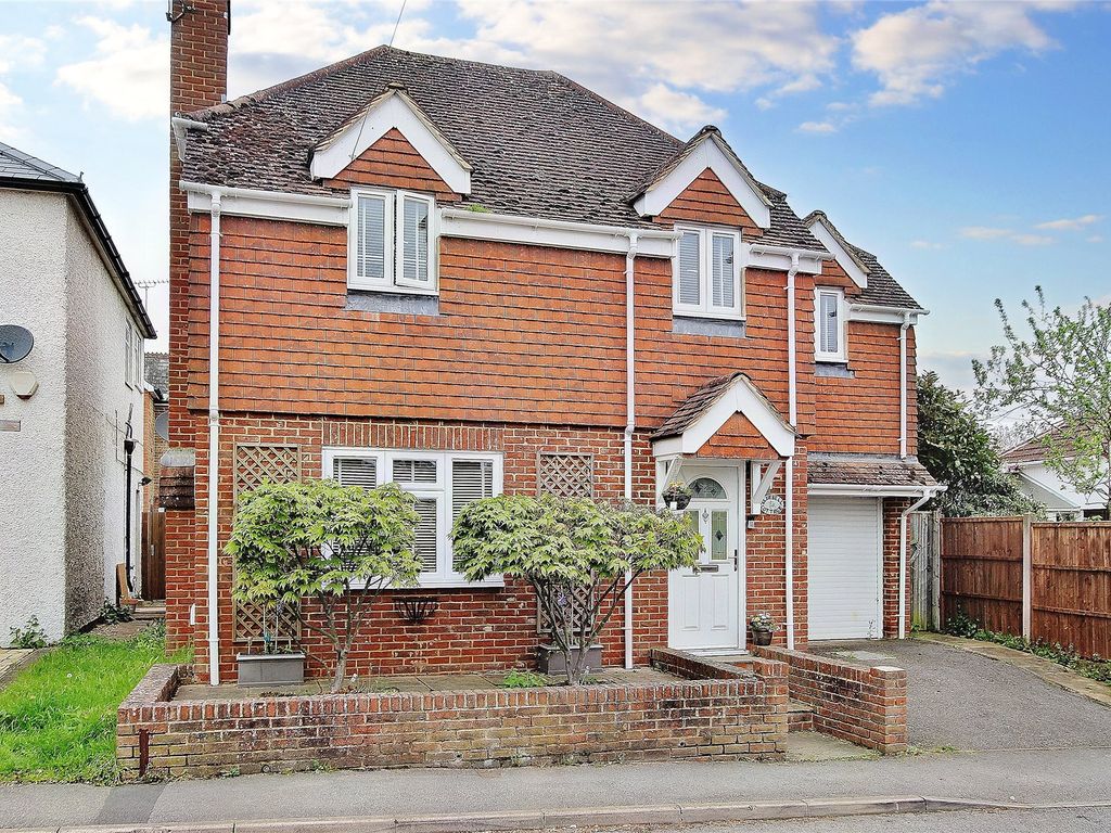 3 bed detached house for sale in Bisley, Woking, Surrey GU24 Zoopla