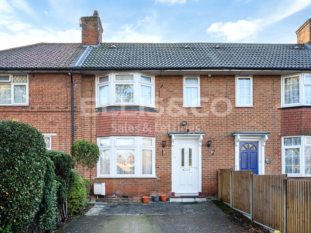 3 bed terraced house for sale in The Meads, Edgware, Middlesex HA8, £