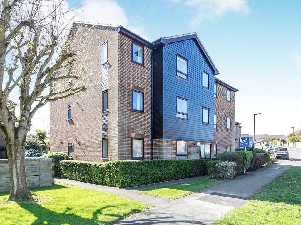 1 bed flat to rent in Elmfield House, Kingfisher Drive GU4 Zoopla
