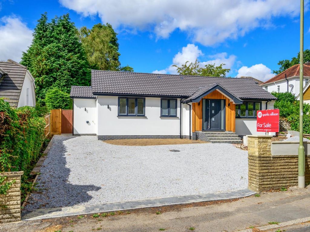 4 bed detached bungalow for sale in Pine Road, Hiltingbury, Chandlers