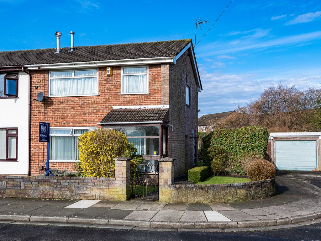3 bed semidetached house for sale in Erskine Close, Laffak, St. Helens