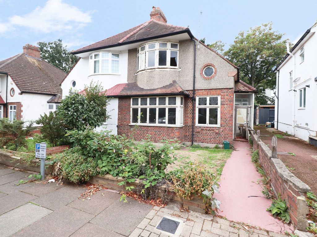 3 bed semidetached house for sale in Widmore Lodge Road, Bickley