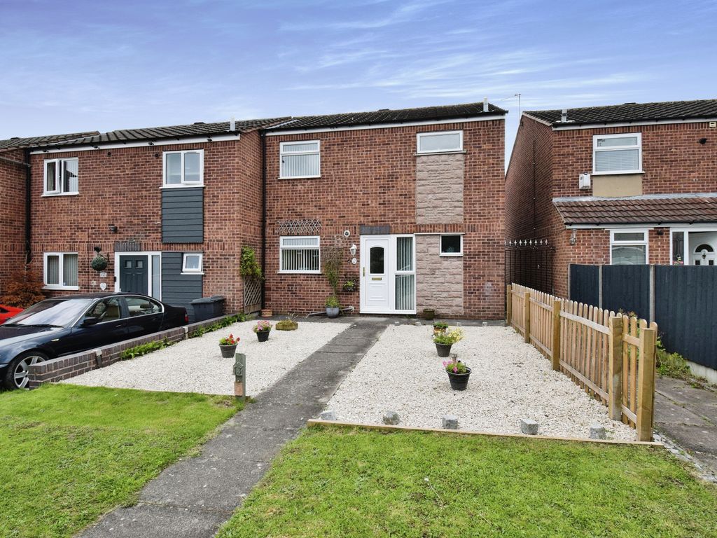 3 bed end terrace house for sale in Dudley Close, Leicester, Leicestershire LE5, £250,000 Zoopla