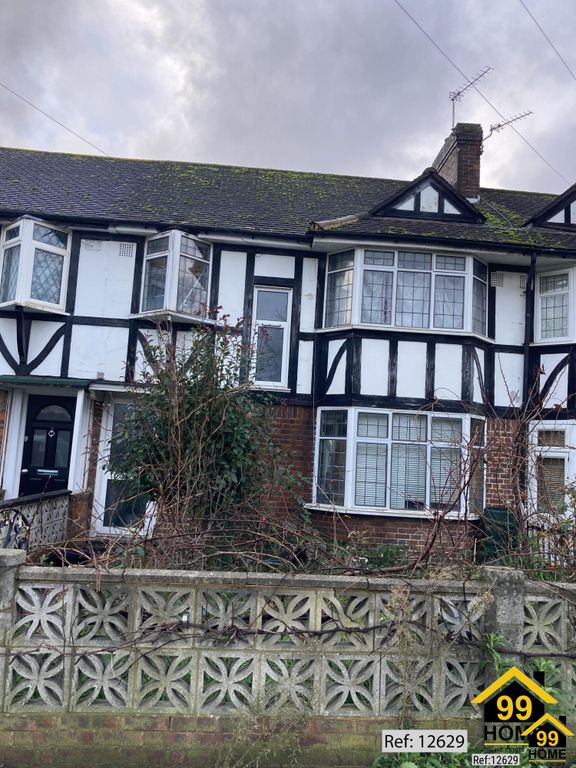 3 bed terraced house for sale in Latchmere Lane, Kingston Upon Thames