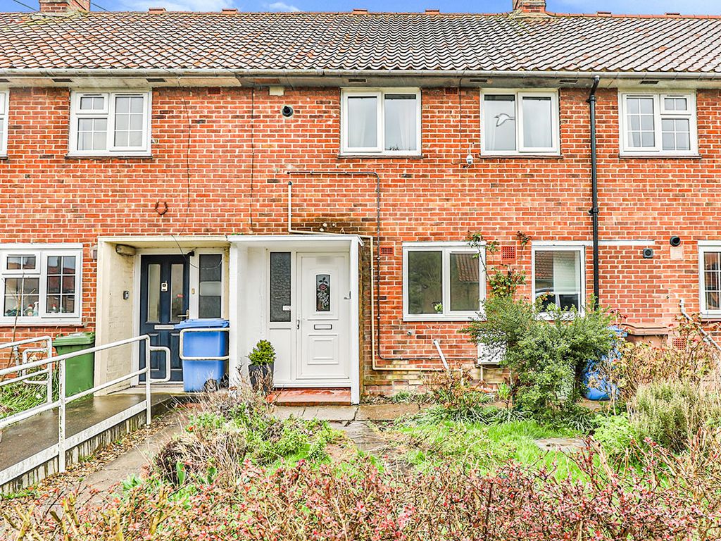 2 bed terraced house for sale in Cranbeck Close, Bridlington, East