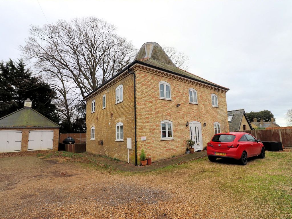 4 bed detached house to rent in Whittington Hill, King's Lynn PE33, £