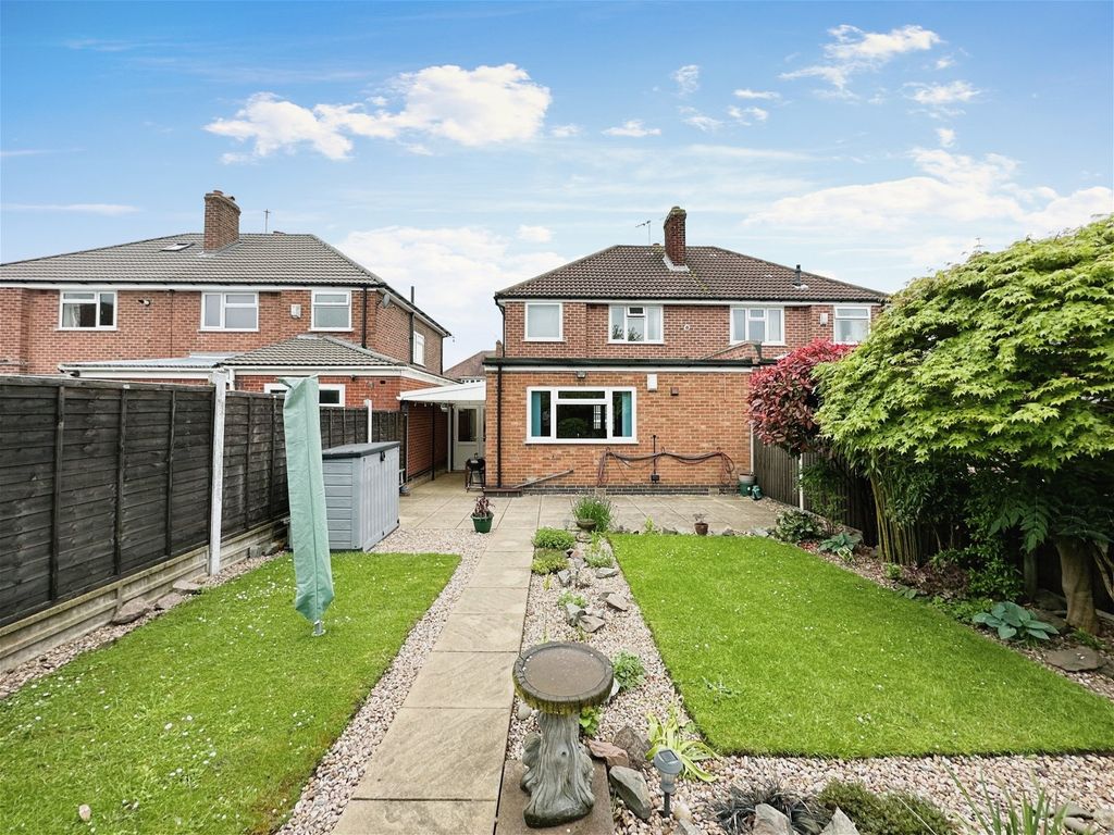 3 bed semidetached house for sale in Stonehill Avenue, Birstall