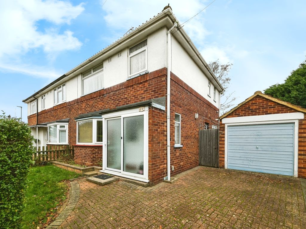 3 bed semidetached house for sale in King John Avenue, Gaywood, King's
