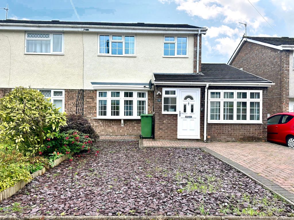 3 bed semidetached house for sale in Ffordd Yr Ywen, Tonteg