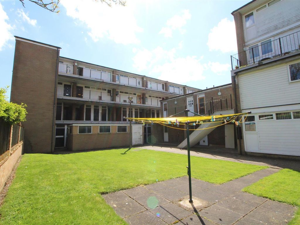 1 bed flat for sale in High Street, Elstree, Borehamwood WD6 Zoopla
